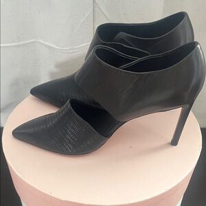 Vince Black Textured Heels